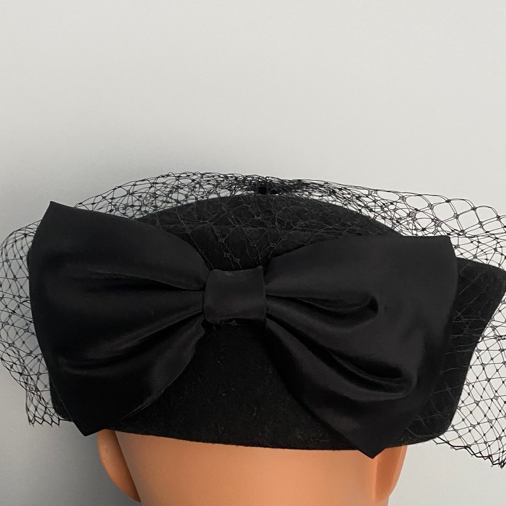 Chic Black Veil Hat with Rhinestone Accent - Picture 4 of 5
